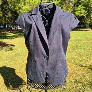 Ann Taylor Cap Sleeve Navy Pinstripe blazer, size 14, EUC